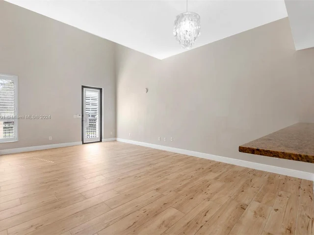 8395 SW 73rd Ave # 105, Miami FL 33143