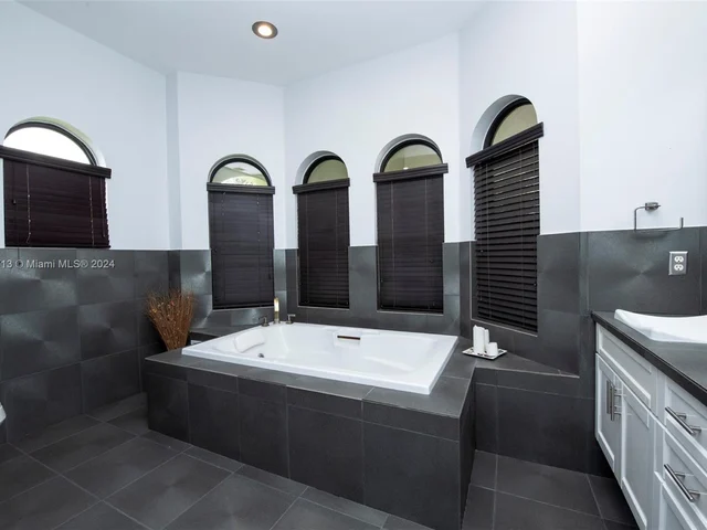 5171 SW 170th Ave, Miramar FL 33027