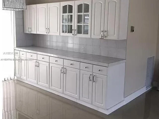 21100 NE 24th Ct # 21100, Miami FL 33180