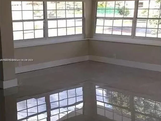 21100 NE 24th Ct # 21100, Miami FL 33180