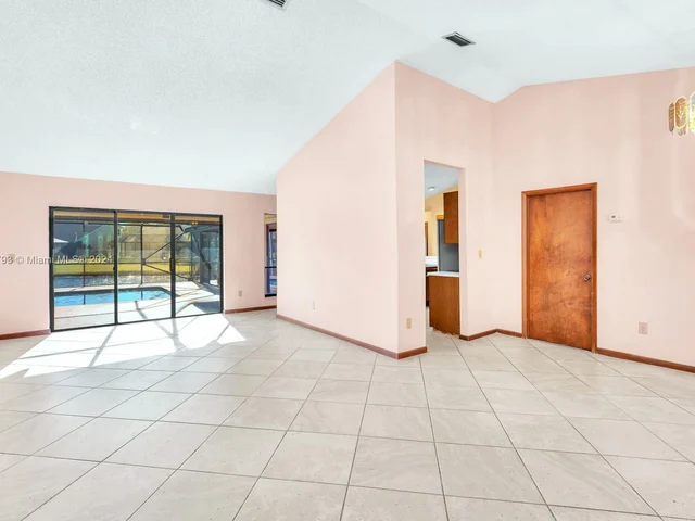 8750 SW 57th Pl, Cooper City FL 33328