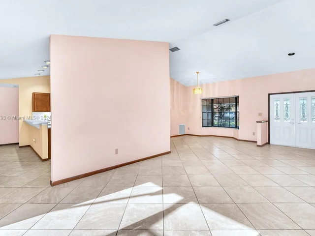 8750 SW 57th Pl, Cooper City FL 33328