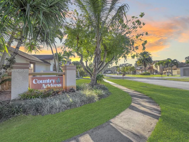 8750 SW 57th Pl, Cooper City FL 33328