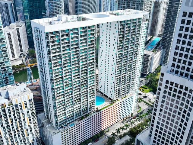 55 SE 6th St # 3705, Miami FL 33131