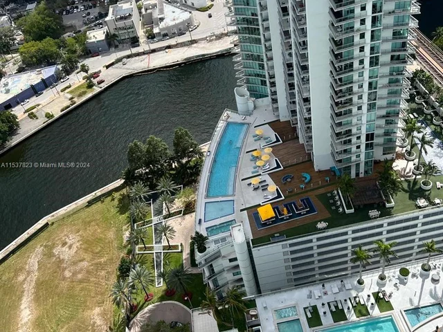 90 SW 3rd St # 3903, Miami FL 33130