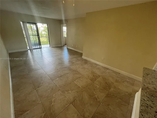 861 NE 209th Ter # 104, Miami FL 33179