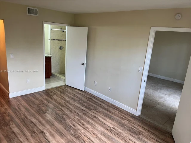 861 NE 209th Ter # 104, Miami FL 33179