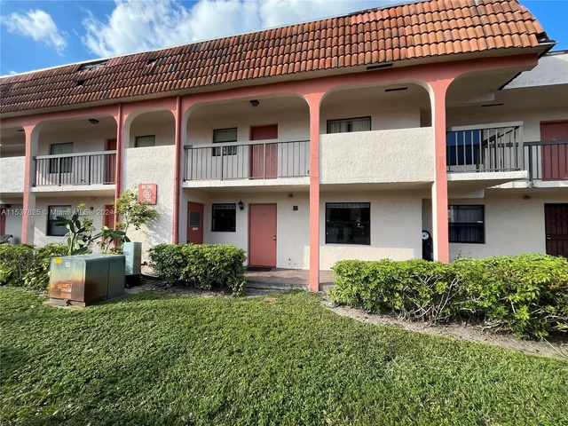 861 NE 209th Ter # 104, Miami FL 33179