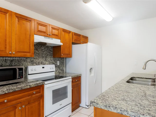 13184 SW 9th Ln, Miami FL 33184