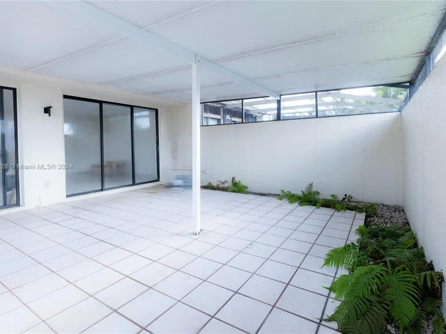 13184 SW 9th Ln, Miami FL 33184