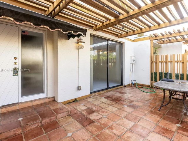 13184 SW 9th Ln, Miami FL 33184