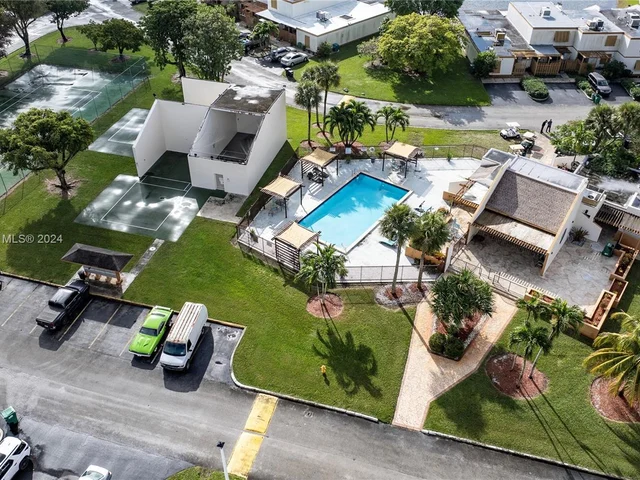 13184 SW 9th Ln, Miami FL 33184