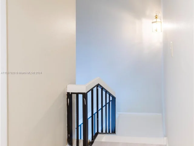 13184 SW 9th Ln, Miami FL 33184