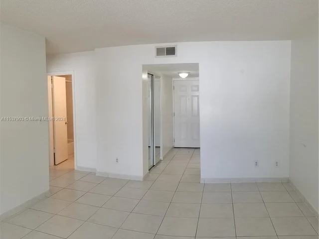 724 NE 4th St # 8, Hallandale Beach FL 33009