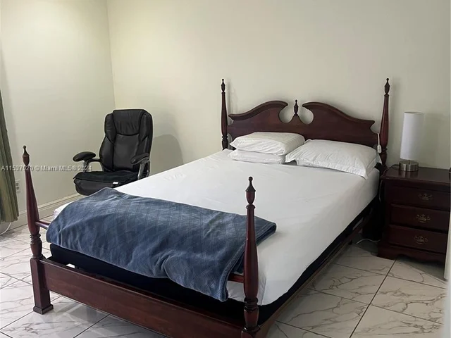 10895 NW 7th St # 28, Miami FL 33172