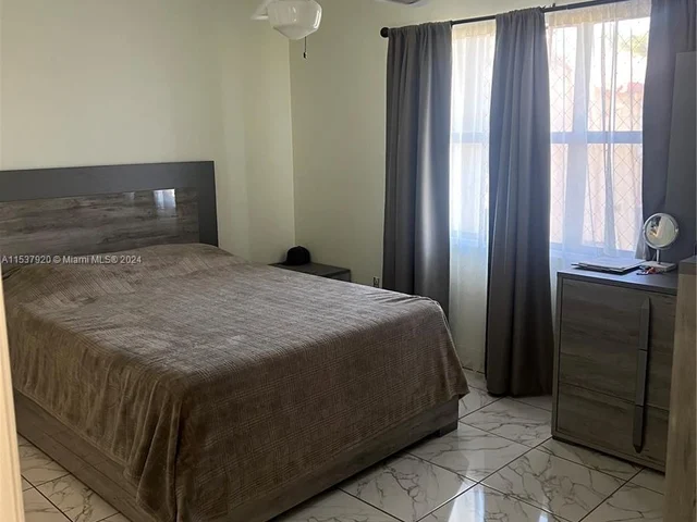 10895 NW 7th St # 28, Miami FL 33172