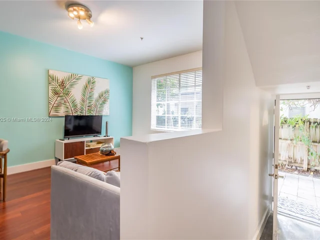 1025 Michigan Ave # 1A, Miami Beach FL 33139