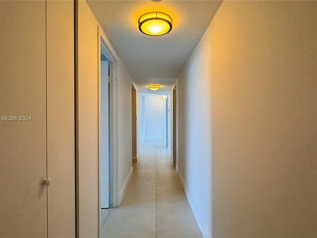 1000 Parkview Dr # 415, Hallandale Beach FL 33009