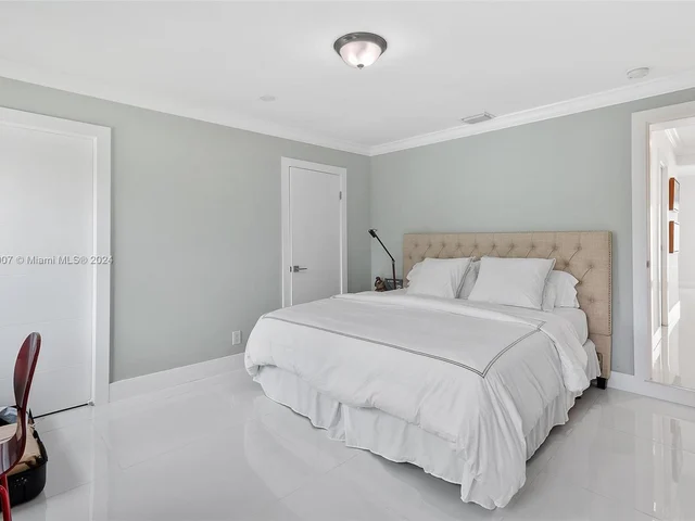 2485 SW 19th Ter, Miami FL 33145