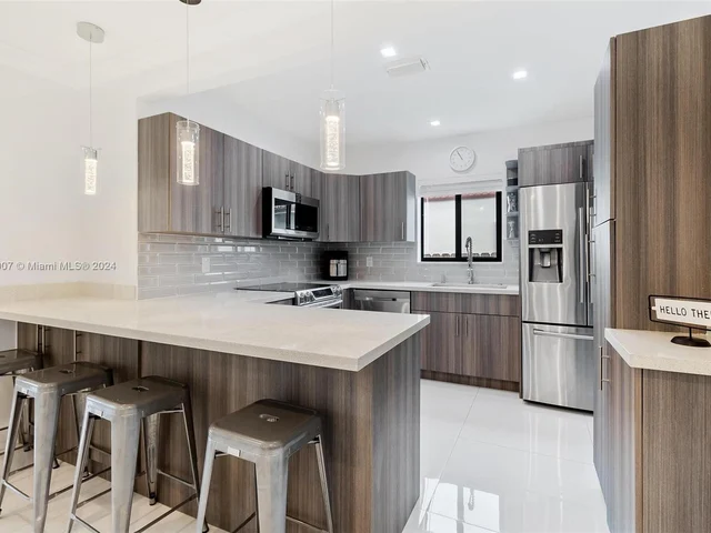 2485 SW 19th Ter, Miami FL 33145