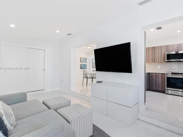 2485 SW 19th Ter, Miami FL 33145