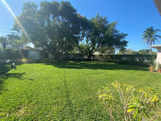 4332 Harrison St, Hollywood FL 33021