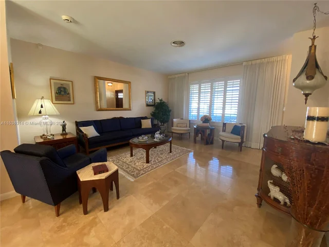 4332 Harrison St, Hollywood FL 33021