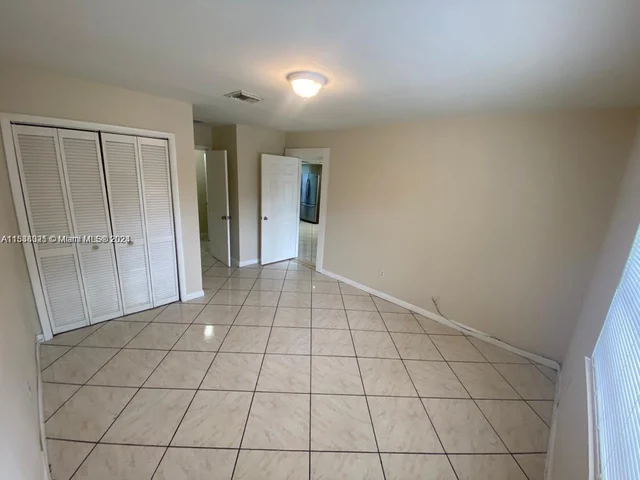 7880 Grand Canal Dr # 1, Miami FL 33144