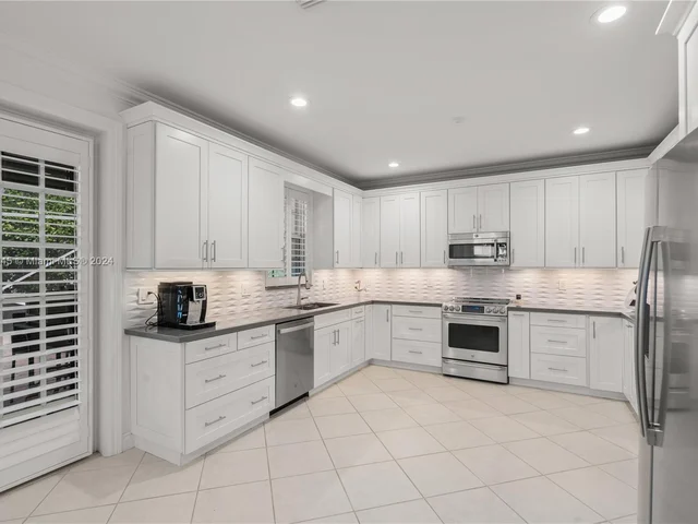 3706 Vista Way, Weston FL 33331