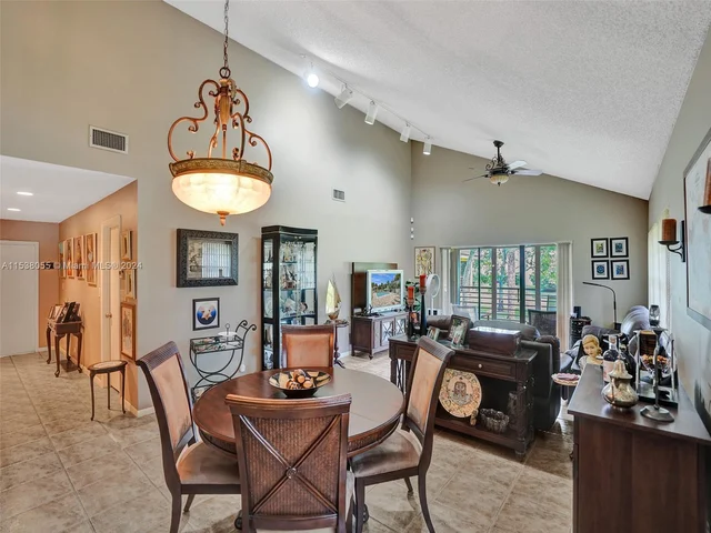 8740 Azalea Ct # 204, Tamarac FL 33321