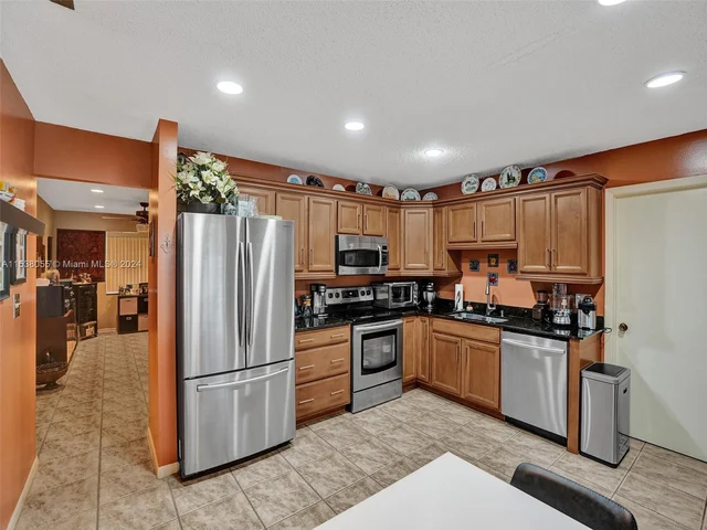 8740 Azalea Ct # 204, Tamarac FL 33321