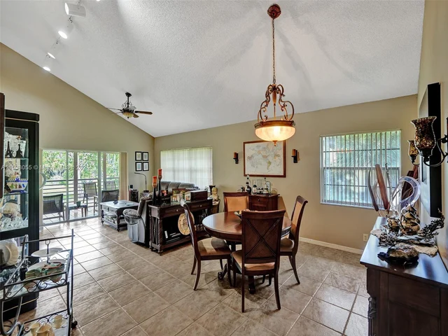 8740 Azalea Ct # 204, Tamarac FL 33321