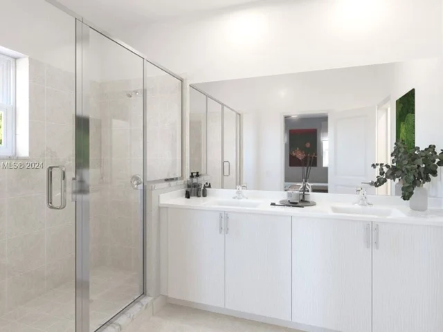 14804 SW 162 ST # 14804, Miami FL 33187