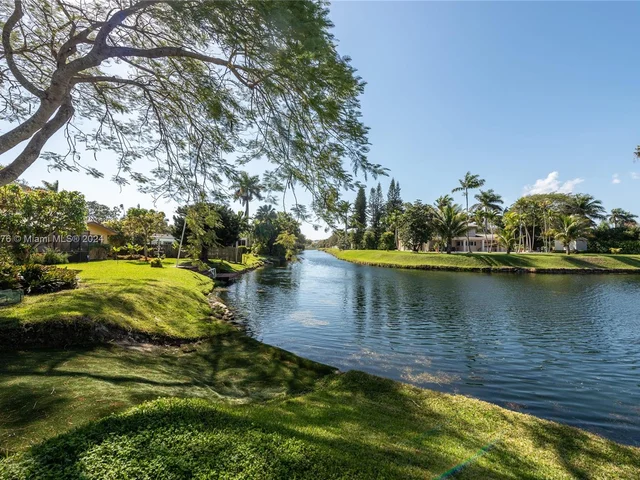 11600 SW 72nd Ave, Pinecrest FL 33156