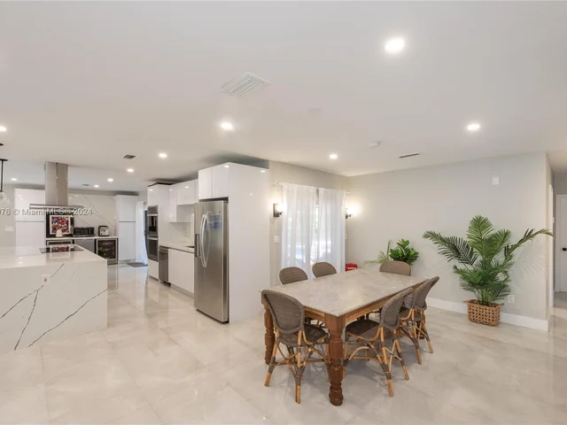 11600 SW 72nd Ave, Pinecrest FL 33156