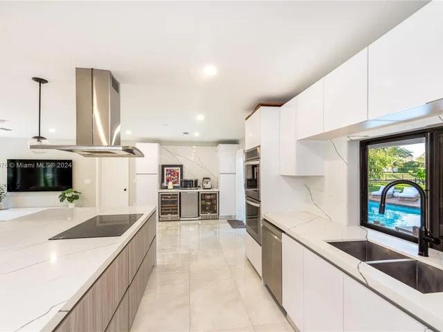 11600 SW 72nd Ave, Pinecrest FL 33156