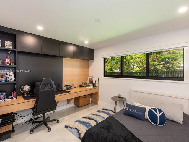 11600 SW 72nd Ave, Pinecrest FL 33156