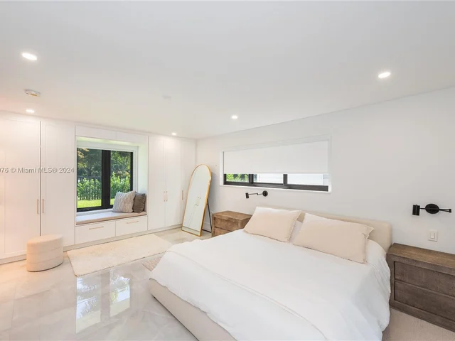 11600 SW 72nd Ave, Pinecrest FL 33156