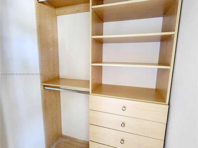 5364 NW 1st Ave, Oakland Park FL 33309