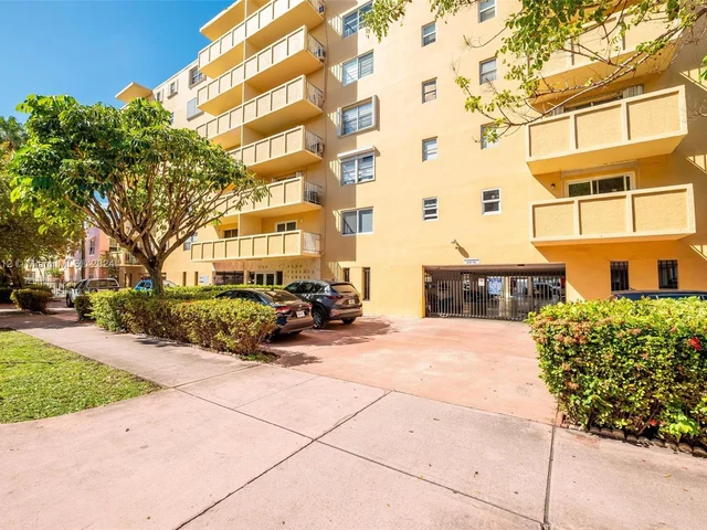 730 Pennsylvania Ave # 412, Miami Beach FL 33139