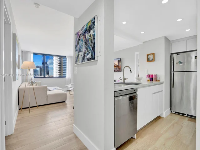 540 Brickell Key Dr # 1011, Miami FL 33131