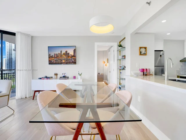 540 Brickell Key Dr # 1011, Miami FL 33131