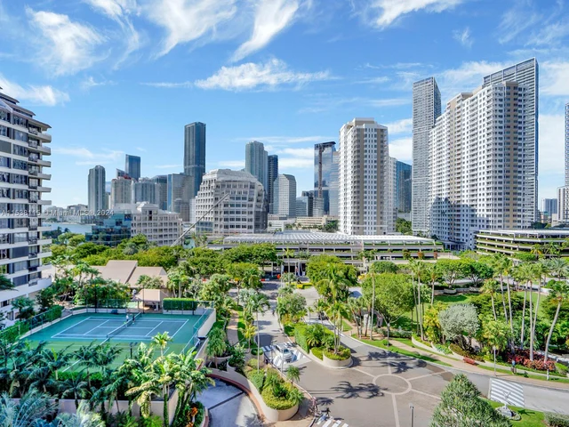 540 Brickell Key Dr # 1011, Miami FL 33131