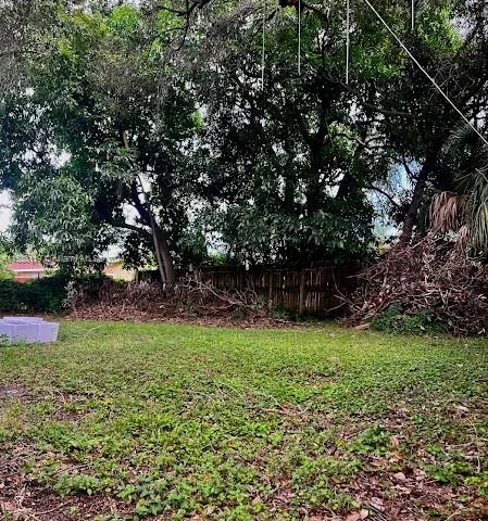 209 NW 7th Ave, Dania Beach FL 33004