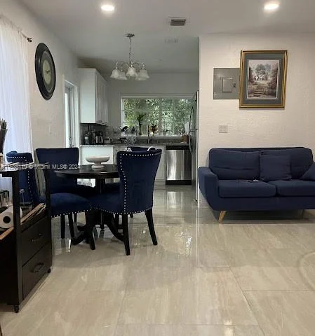 209 NW 7th Ave, Dania Beach FL 33004