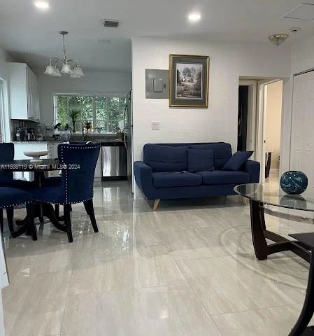 209 NW 7th Ave, Dania Beach FL 33004