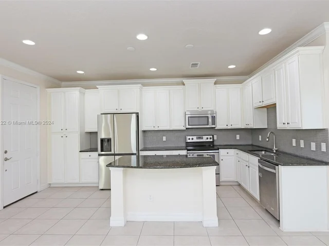 9968 Eagle Creek Center Blvd # 9968, Orlando FL 32832