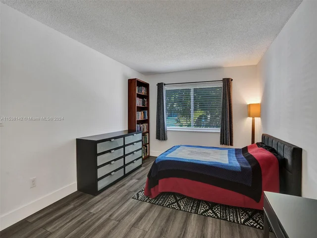 7840 Camino Real # 306, Miami FL 33143