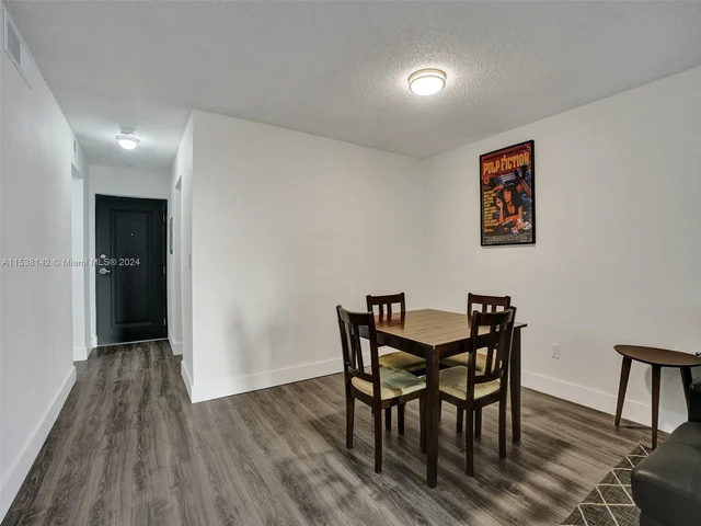 7840 Camino Real # 306, Miami FL 33143