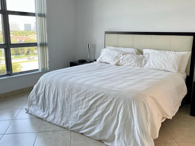 3400 NE 192nd St # 805, Aventura FL 33180